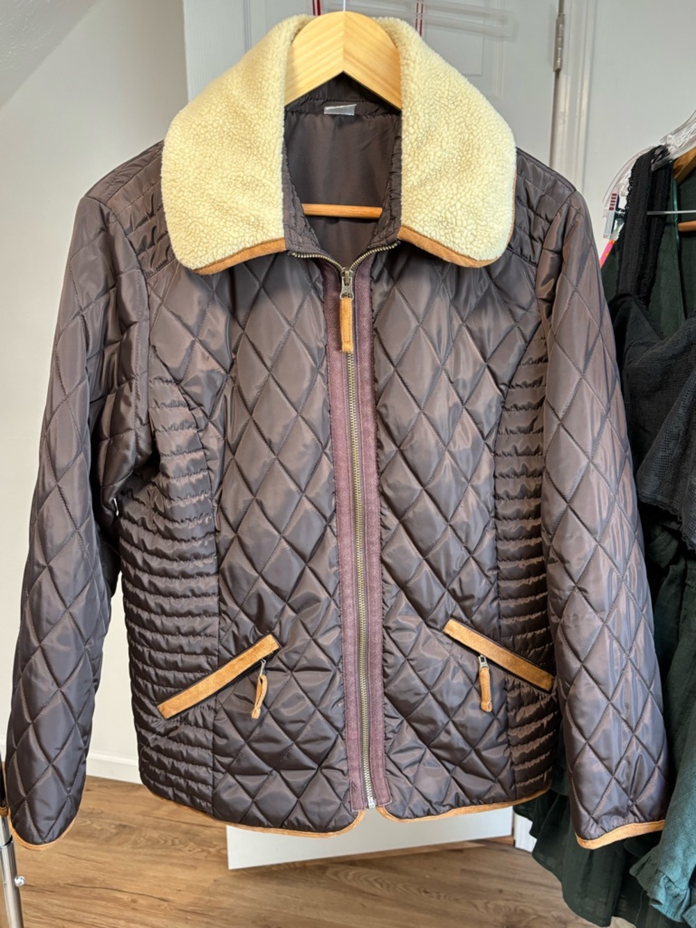 Jockey quilted full zip jacket with sherpa collar and faux suede trim, medium